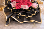 Panier d’Argent Mélangé de Roses Personnalisé ( Prix sur demande)