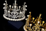 Couronne diadème doré luxe avec perles et strass – Image 3