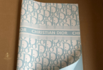 Papier Cadeau Luxe Style Christian Dior – Lot de 20 Feuilles 58x58 cm – Image 3
