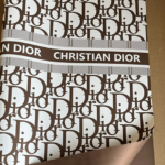 Papier Cadeau Luxe Style Christian Dior – Lot de 20 Feuilles 58x58 cm