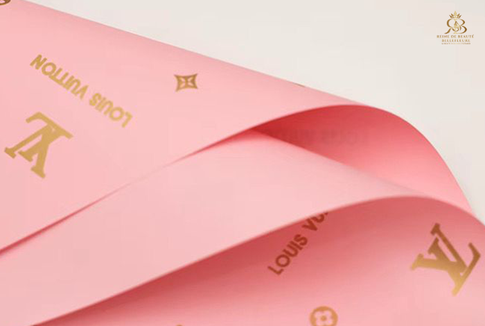 louisemballage Papiers d’Emballage Luxe Monogram Effet Doré – Qualité Premium – Image 1
